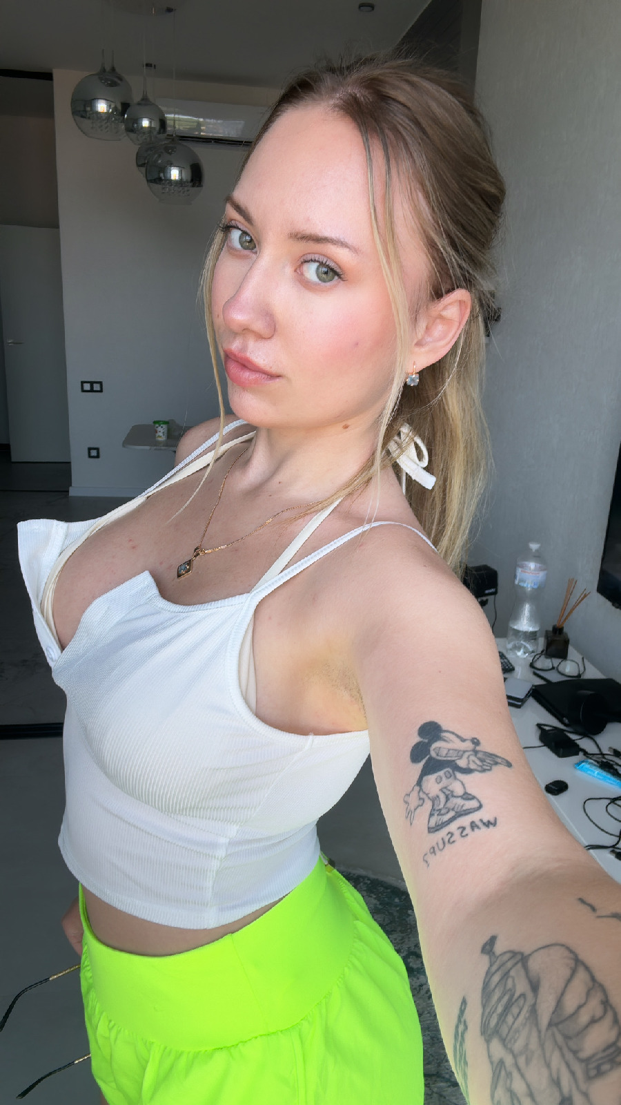 KateV in her underwear in Luanda