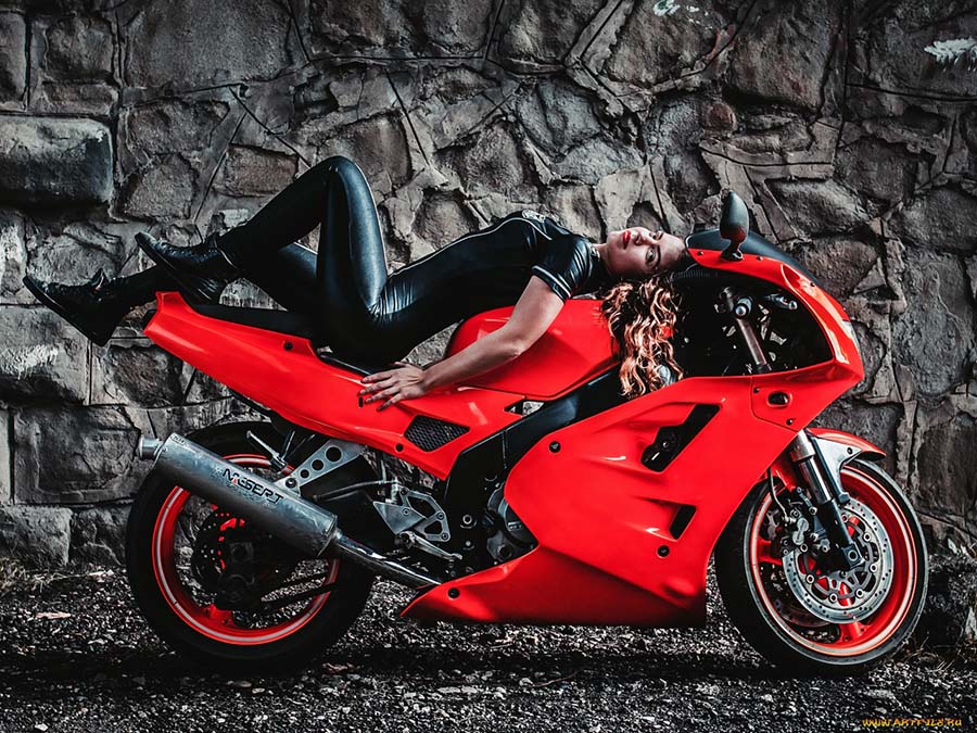 Beautiful girl Beautiful girls and motorcycles in Luanda